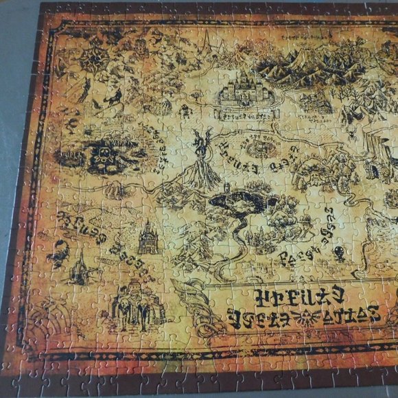 Legend of Zelda Collector's Edition Puzzle Hyrule Map 550 Pieces 18x24 USAopoly - Picture 3 of 8